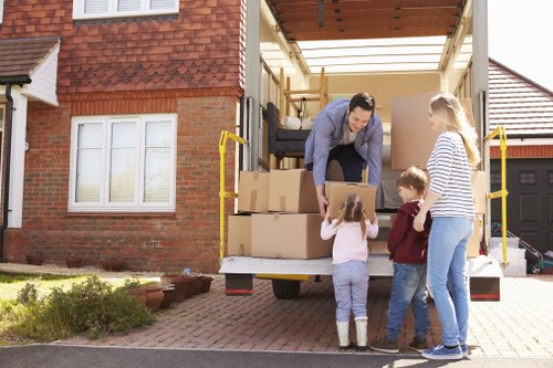 Secure storage units for removals and storage in Morden