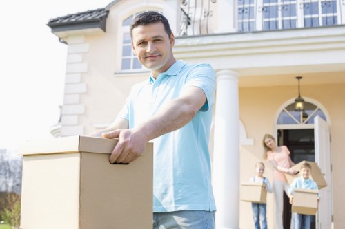 Secure short-term storage solution in Morden for moving and renovations